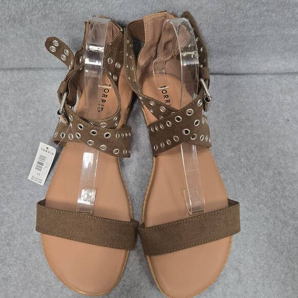NEW Torrid Brown Extra Wide Eyelet Gladiator Sandals Size 11WW - Picture 3 of 10